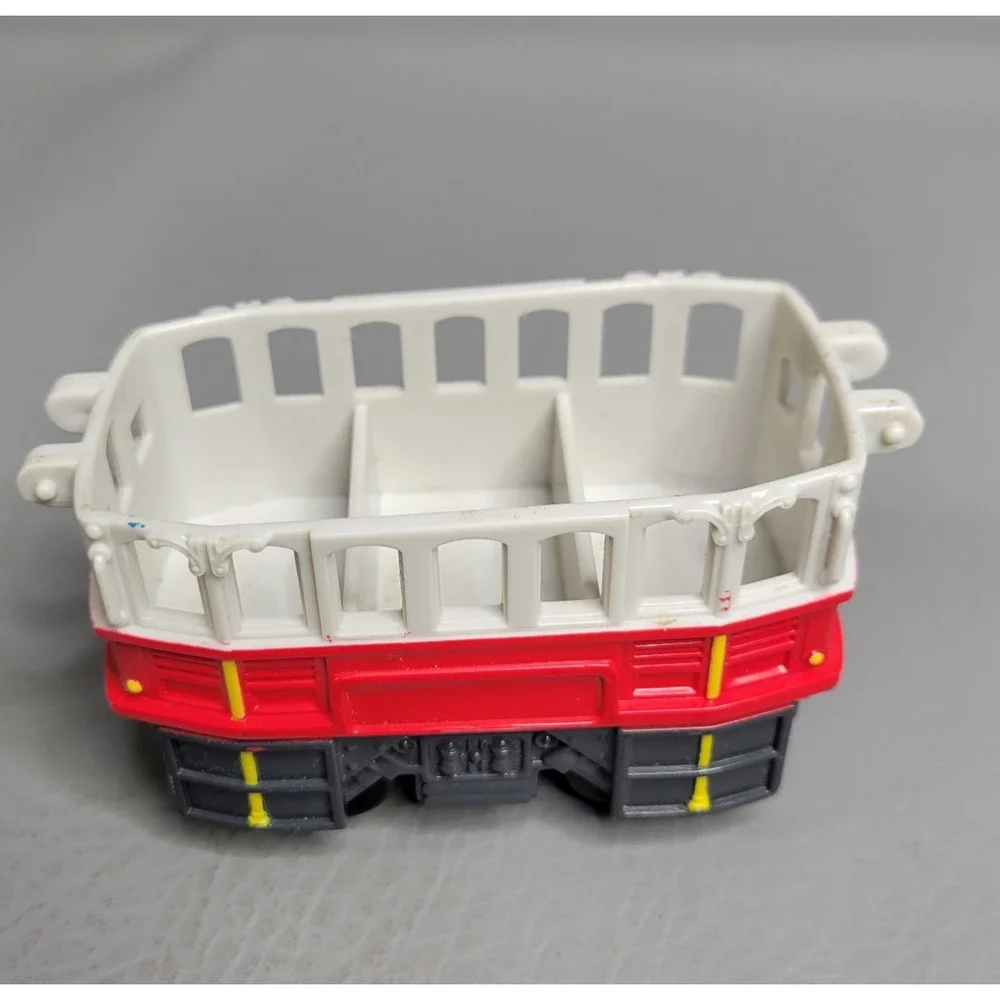 GeoTrax Rapid Rescue Water Canon Firehose Trolley Street Car Yellow Aero Eric